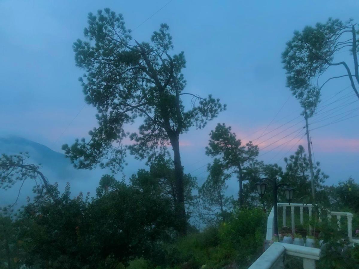 The Westberry 50Mtrs Offroading And 50 Mtrs Nature Path Bed and Breakfast Shimla Buitenkant foto